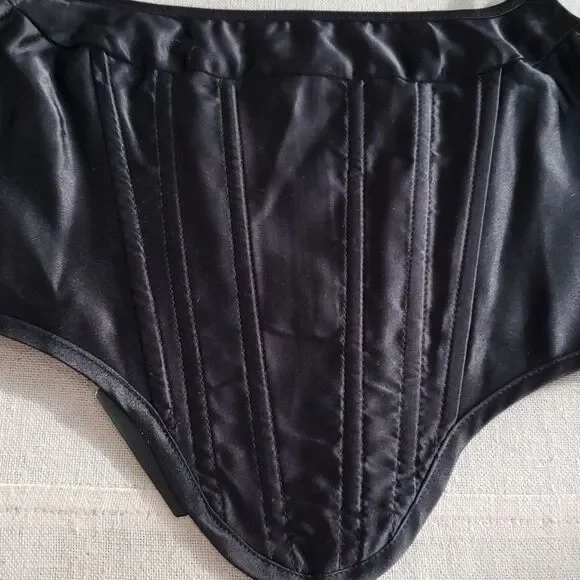 Pretty Little Thing Top Womens 2 Black Satin Dipped Ham Boned Corset Cami Swifty - Picture 6 of 9